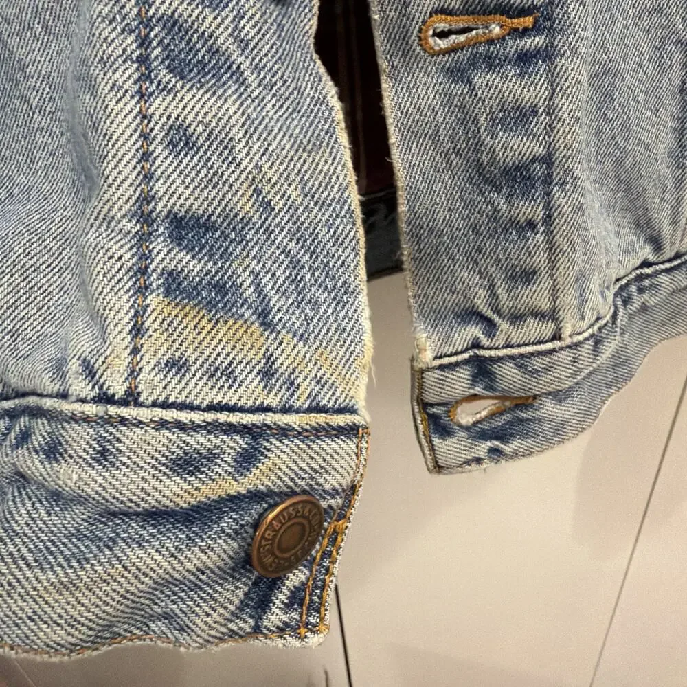 VTG Levi’s 70614 Denim Trucker Jean Jacket, Red Plaid Lining,‎ Faded/Thrashed